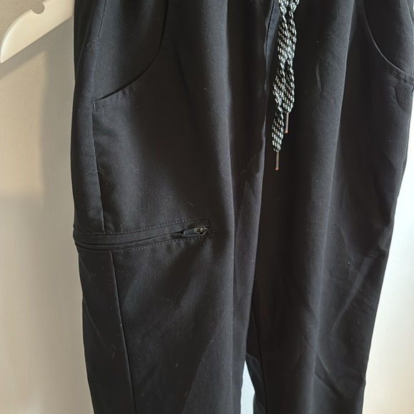 Jaanuu jogger scrubs. - Picture 3 of 8